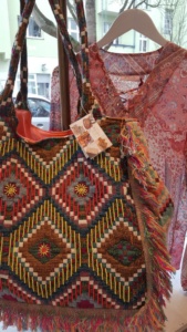 Bunte Boho Chic Tasche fuer den Strand